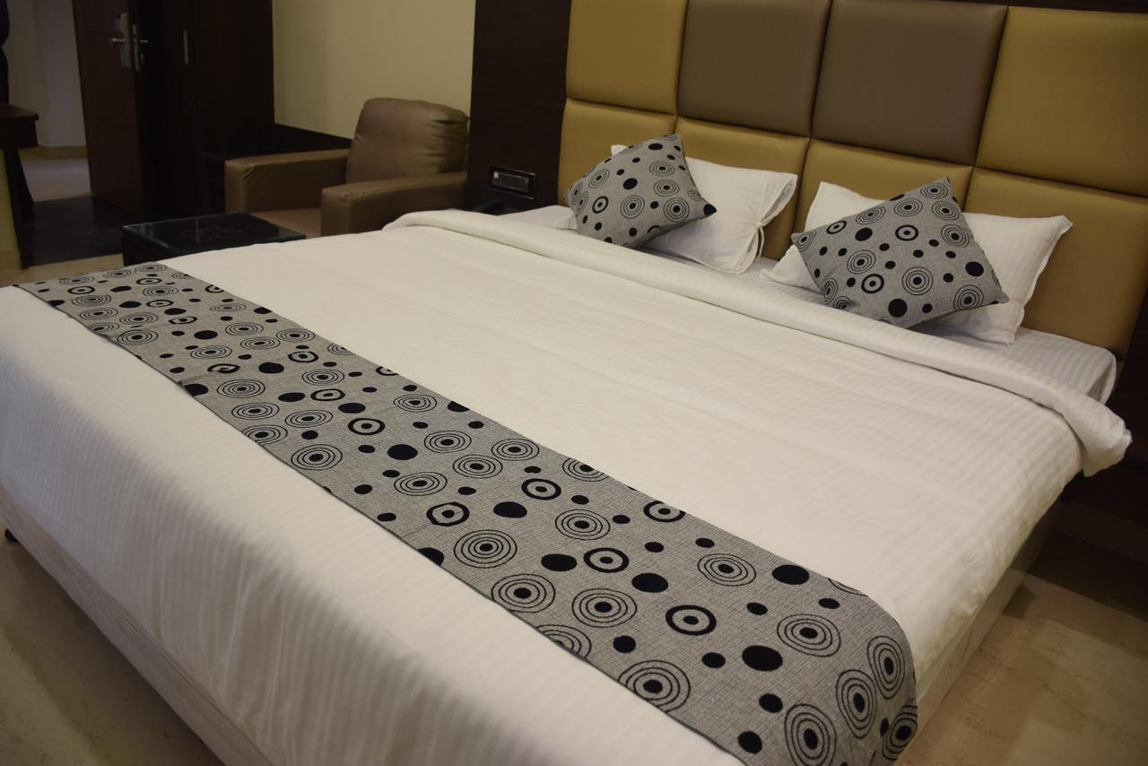 Golden Tree Hotel Puri Luaran gambar