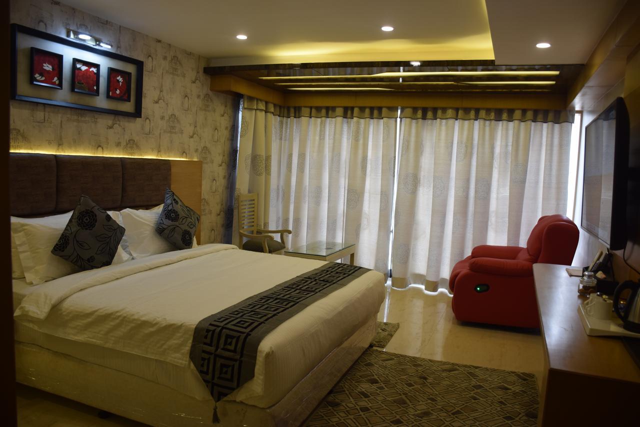 Golden Tree Hotel Puri Luaran gambar
