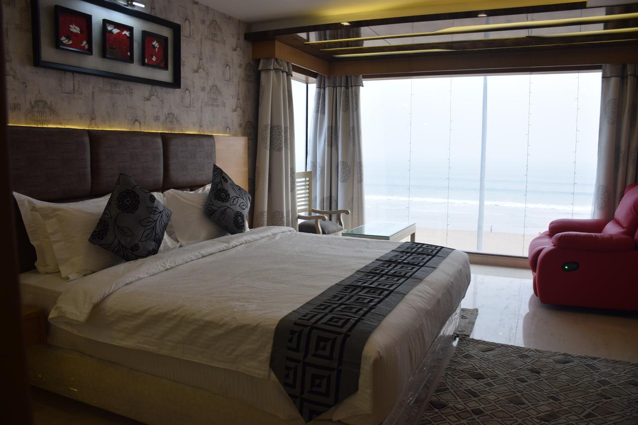 Golden Tree Hotel Puri Luaran gambar