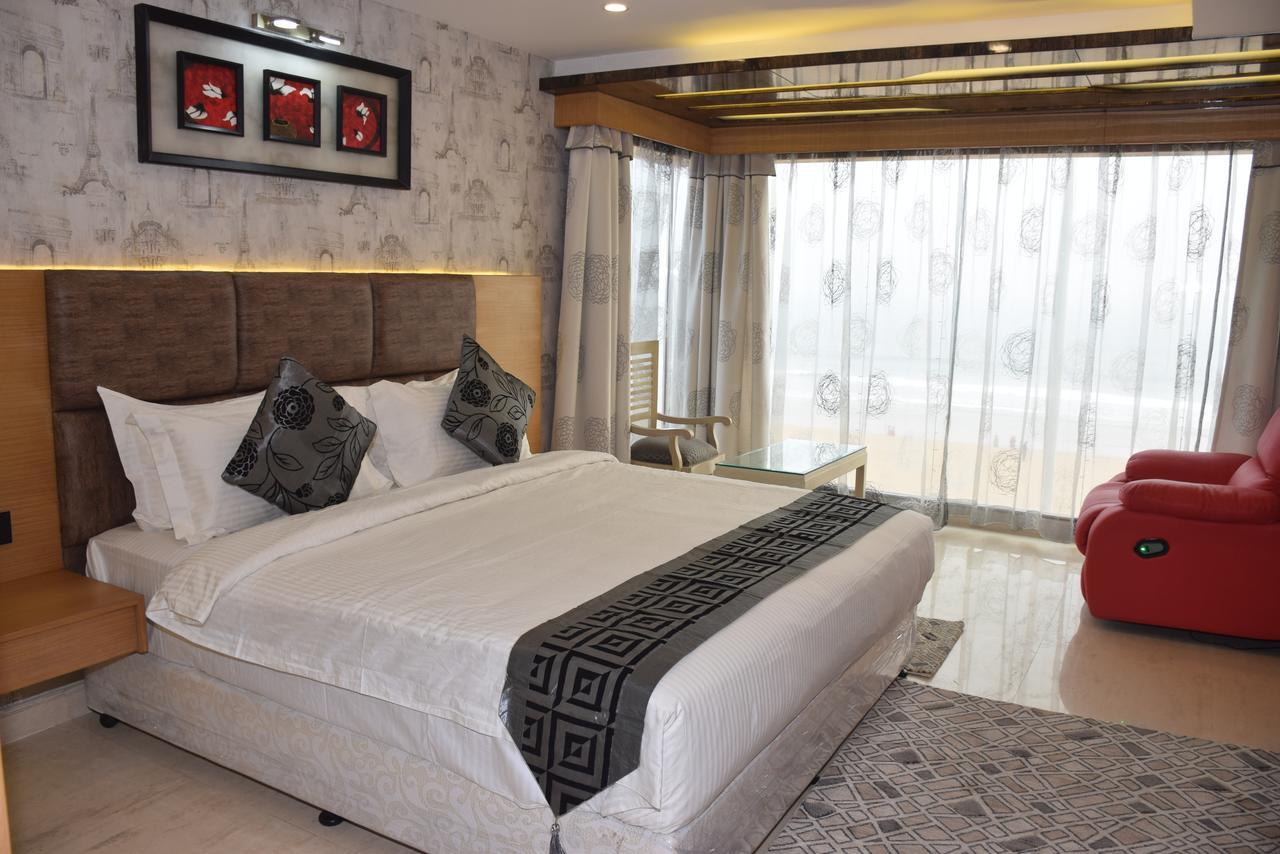 Golden Tree Hotel Puri Luaran gambar
