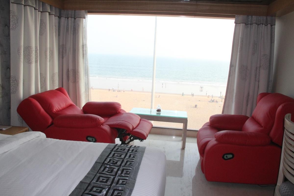 Golden Tree Hotel Puri Luaran gambar