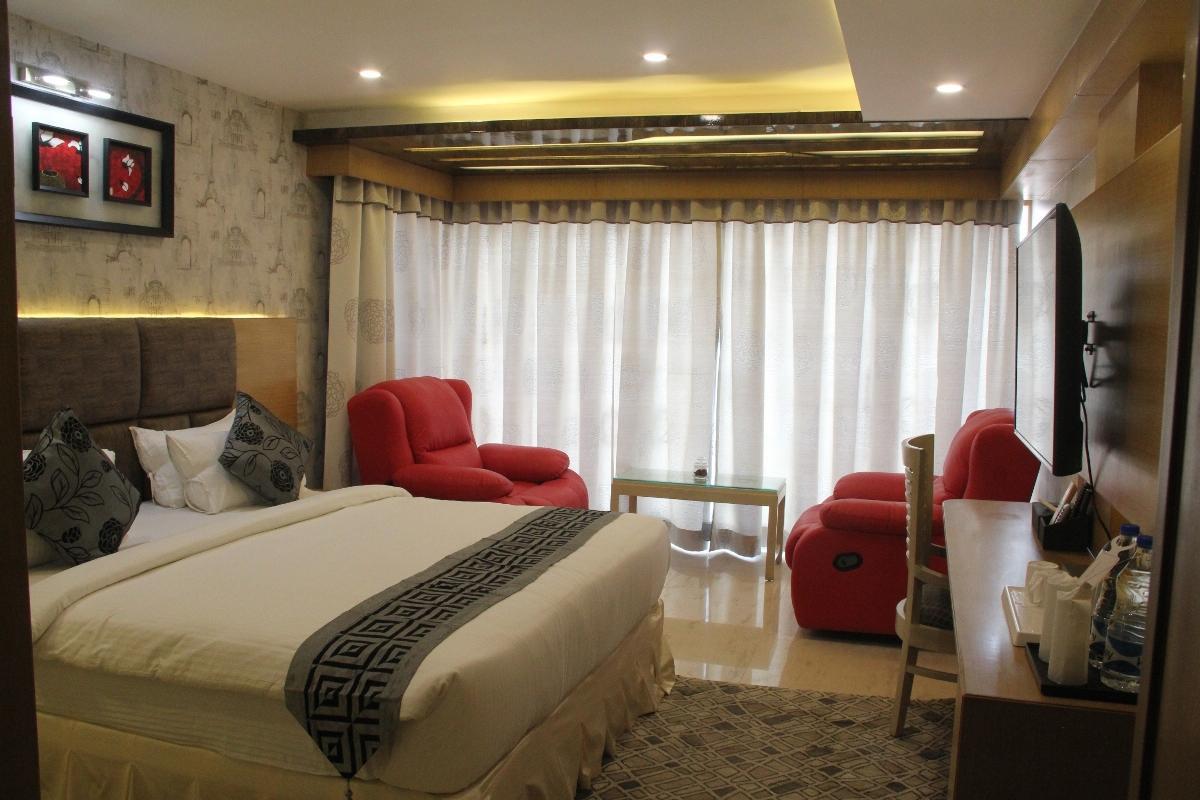 Golden Tree Hotel Puri Luaran gambar